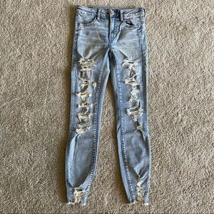 American Eagle Hi Rise Ripped Jegging